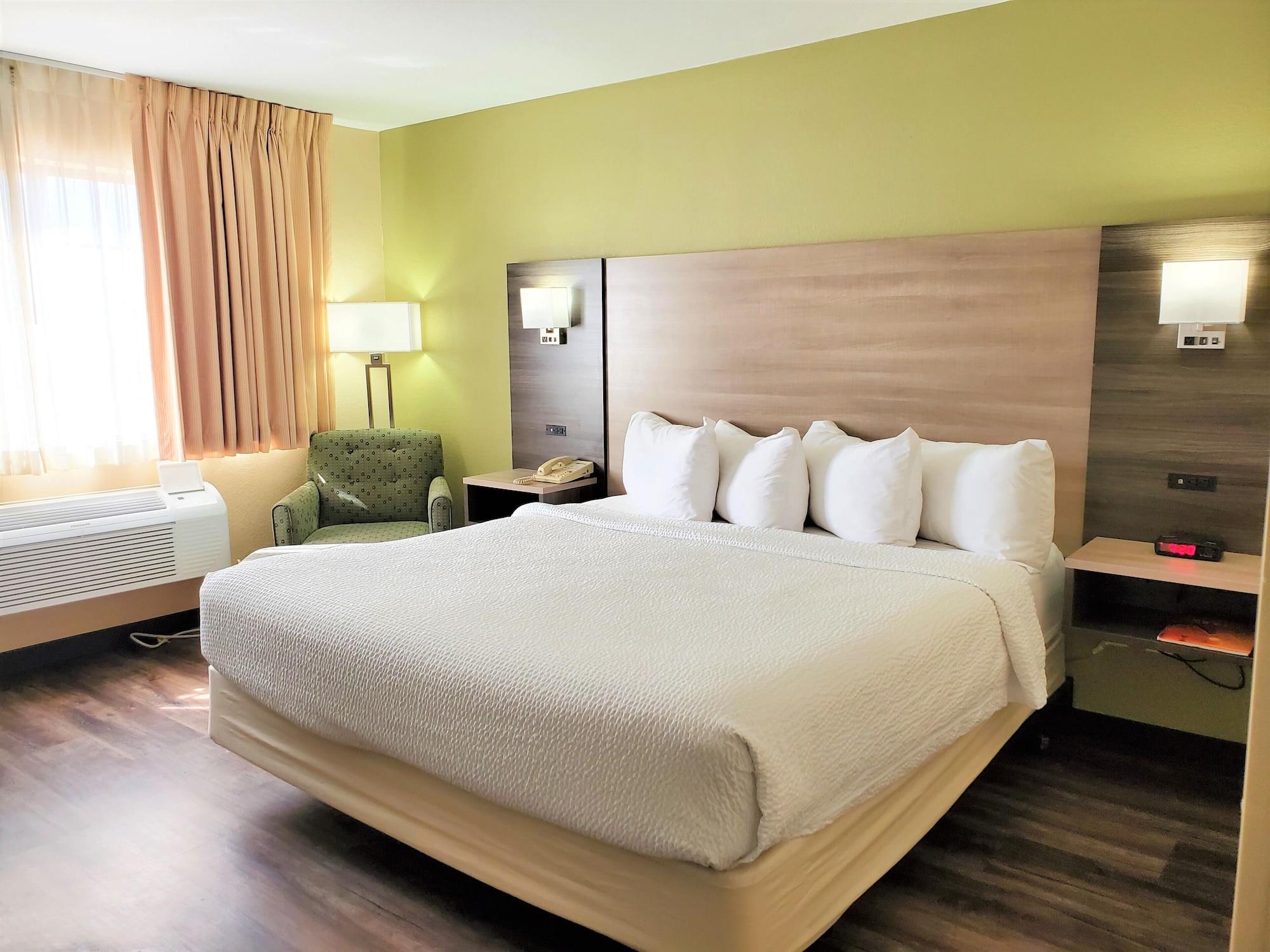 Baymont By Wyndham Santa Fe Hotell Exteriör bild